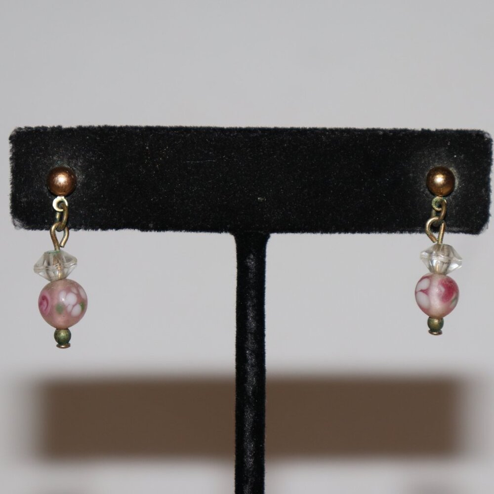🌸💛 Vintage Gold & Pink Flower Bead Dangle Earrings · Post · 1" Tall · sweet